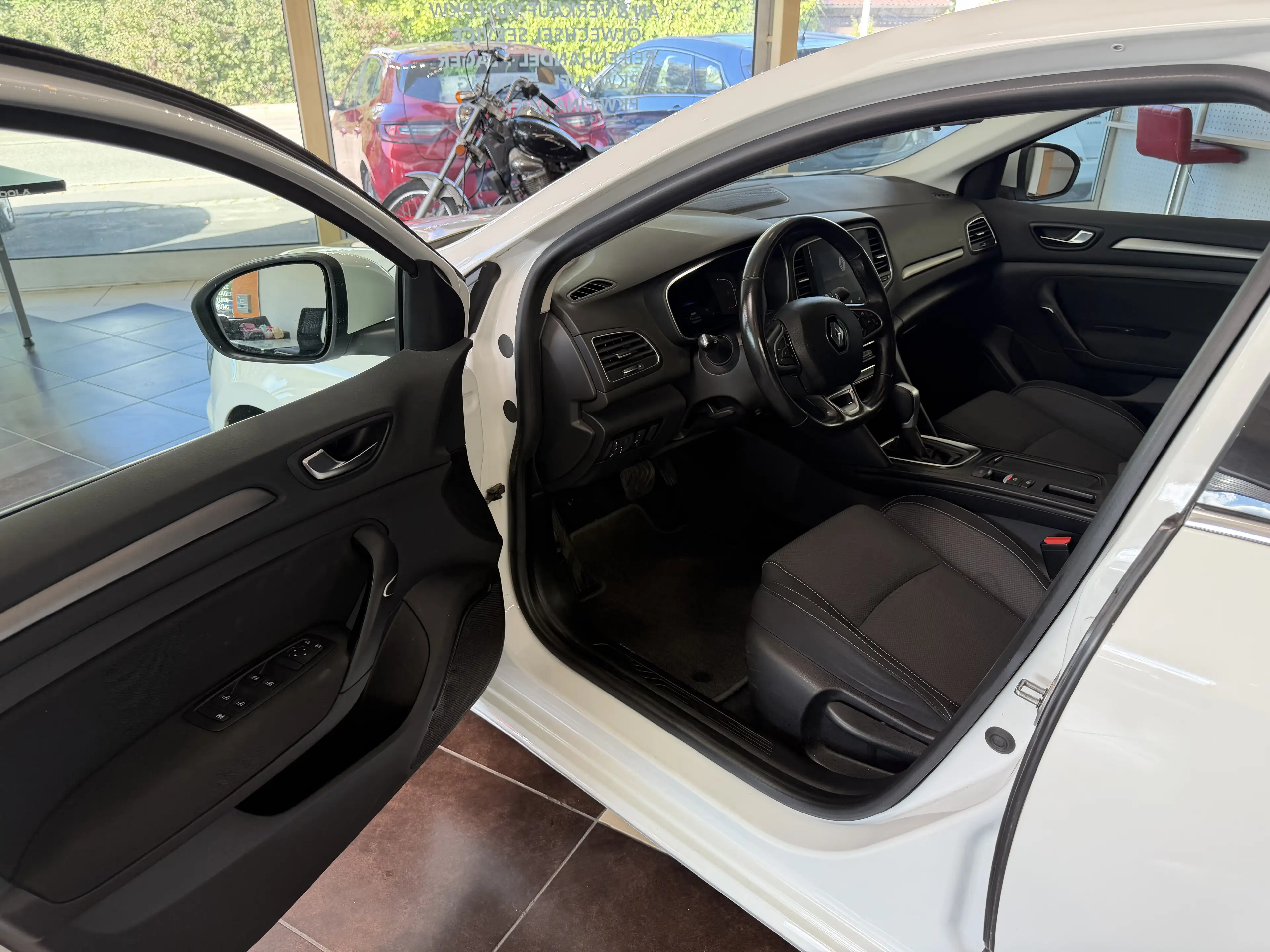 Renault Megane Equilibre*SHZ*NAVI*Automatik*TÜV Neu*Kobie — photo 9