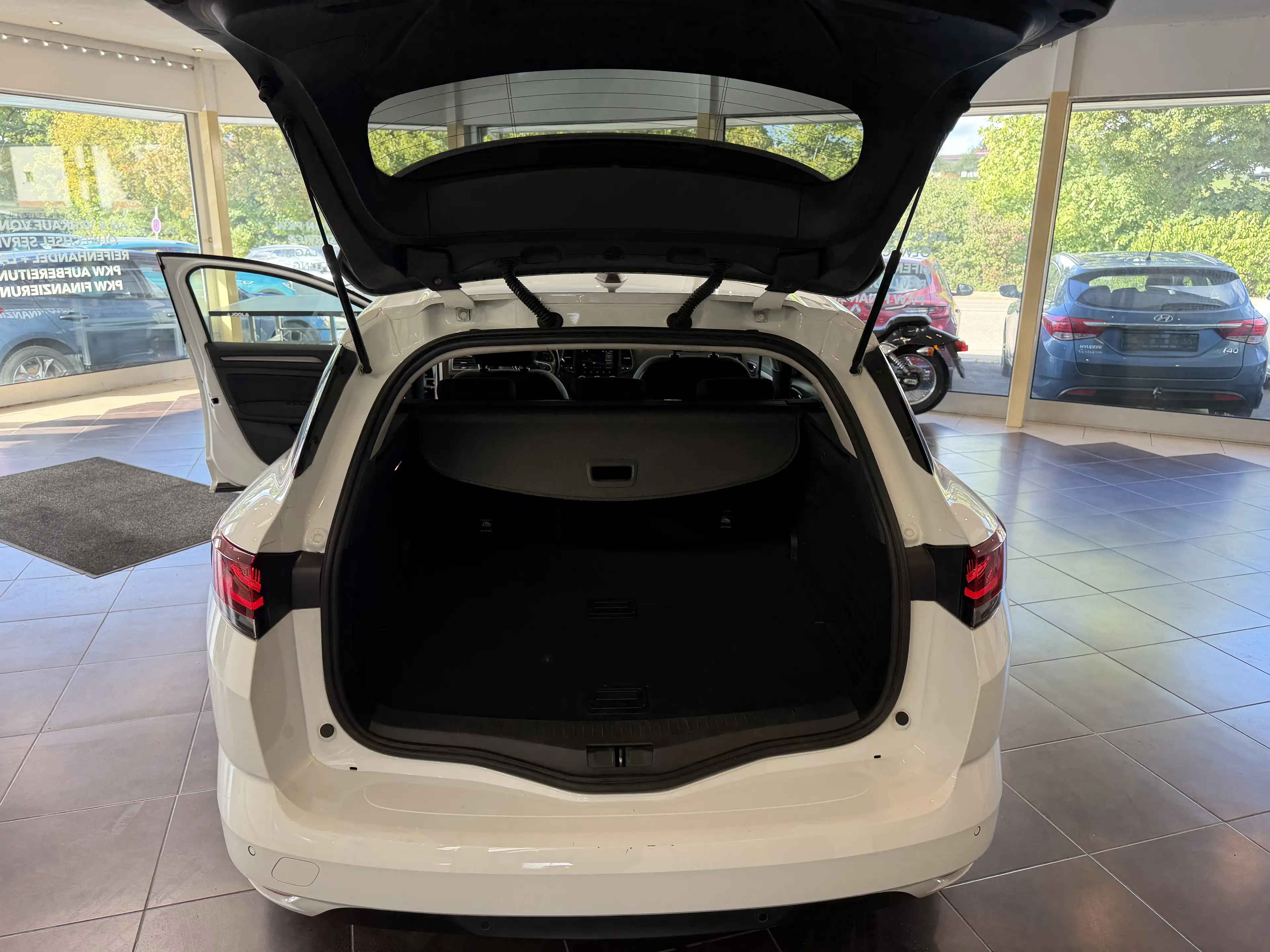 Renault Megane Equilibre*SHZ*NAVI*Automatik*TÜV Neu*Kobie — photo 13