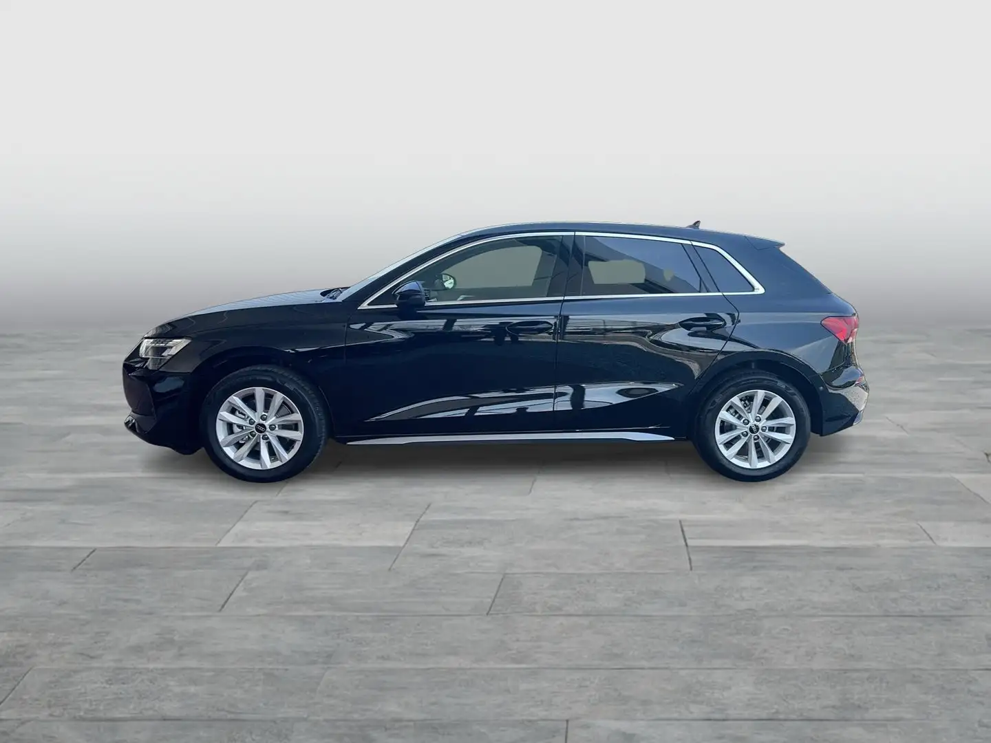 Audi A3 30 TFSI Zwart - 2