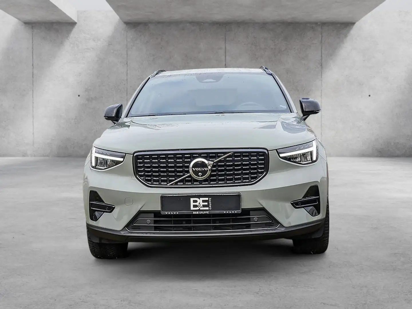 Volvo XC40 B3 Plus Dark HGSD ACC FACEL. STANDHZ LED Grün - 2