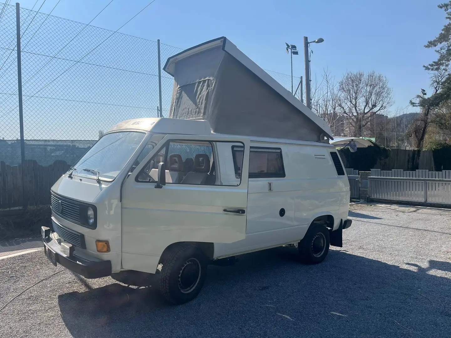 Volkswagen T3 T3 Syncro Wohnmobil Weiß - 1