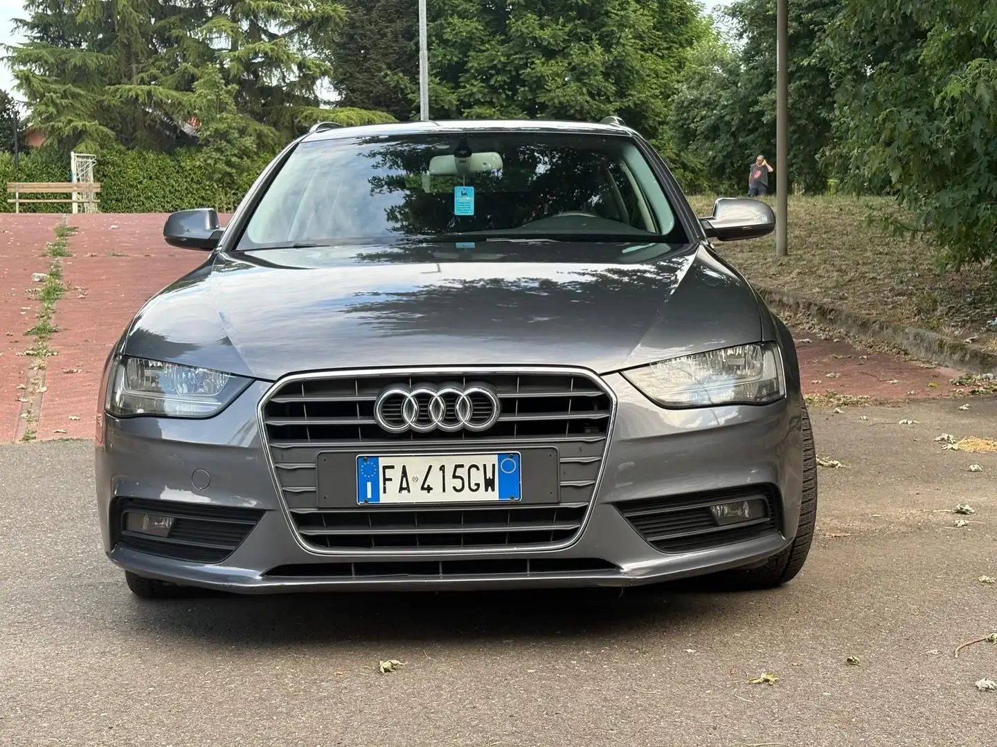 Audi A4 Avant 2.0 tdie Ambiente 143 - 1