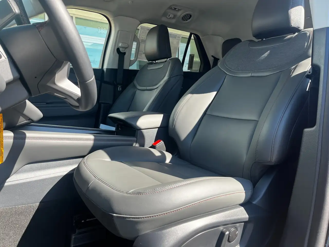 Ford Explorer photo Ford Explorer