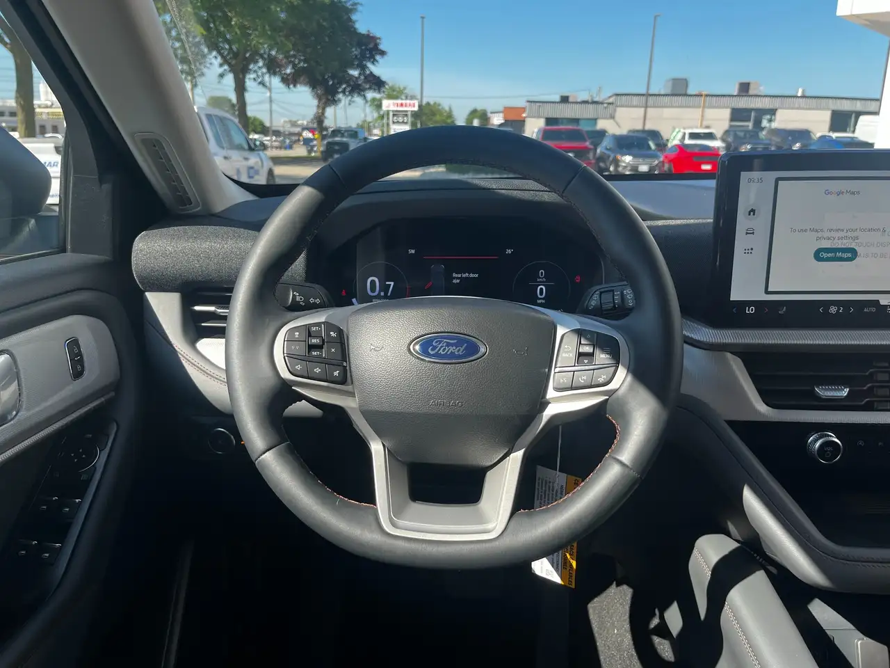 Ford Explorer photo Ford Explorer