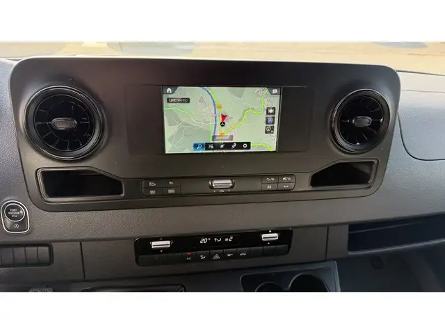 Mercedes-Benz Sprinter view 15