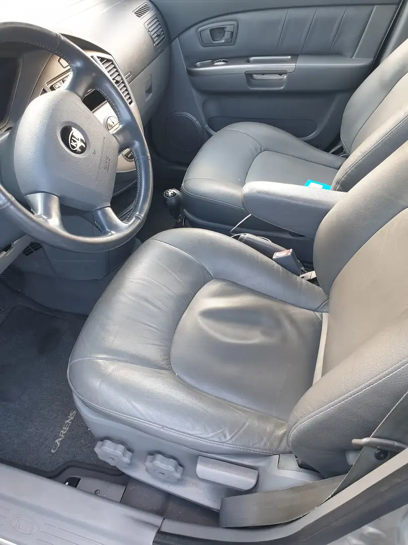 Kia Carens CRDi EX Gri - 2