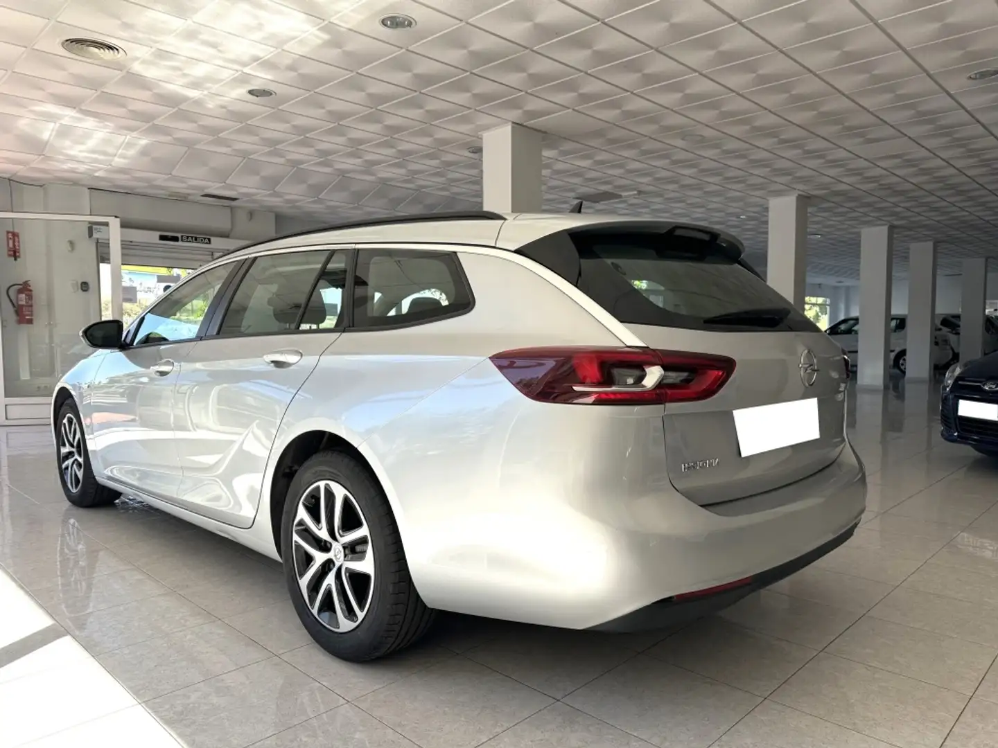 Opel Insignia ST 1.6CDTI S&S Selective ecoTEC 136 Plateado - 2