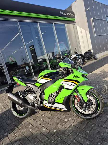 Kawasaki Ninja ZX-10R - foto 4
