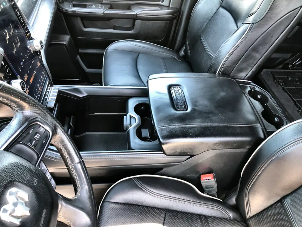 RAM 2500 снимка RAM 2500