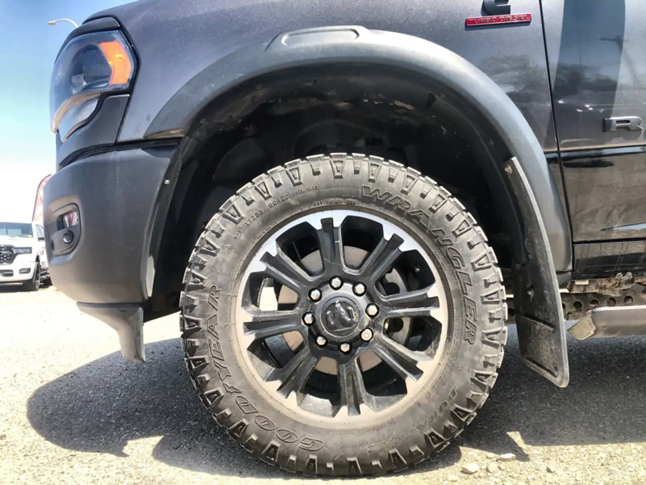 RAM 2500 снимка RAM 2500