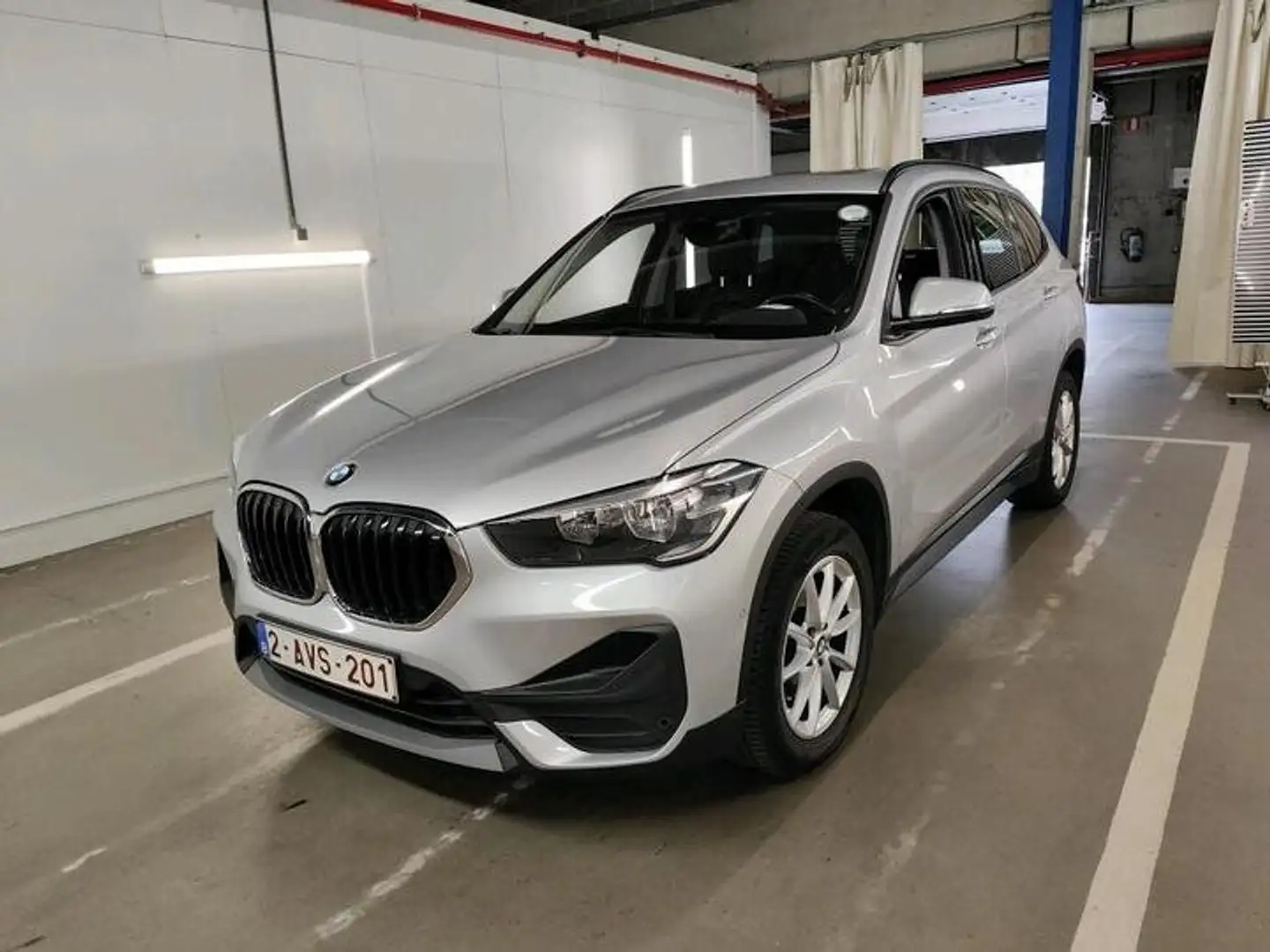 BMW X1 16dA SDrive **NAVI PRO-CUIR-CRUISE-PARKING** Argent - 2