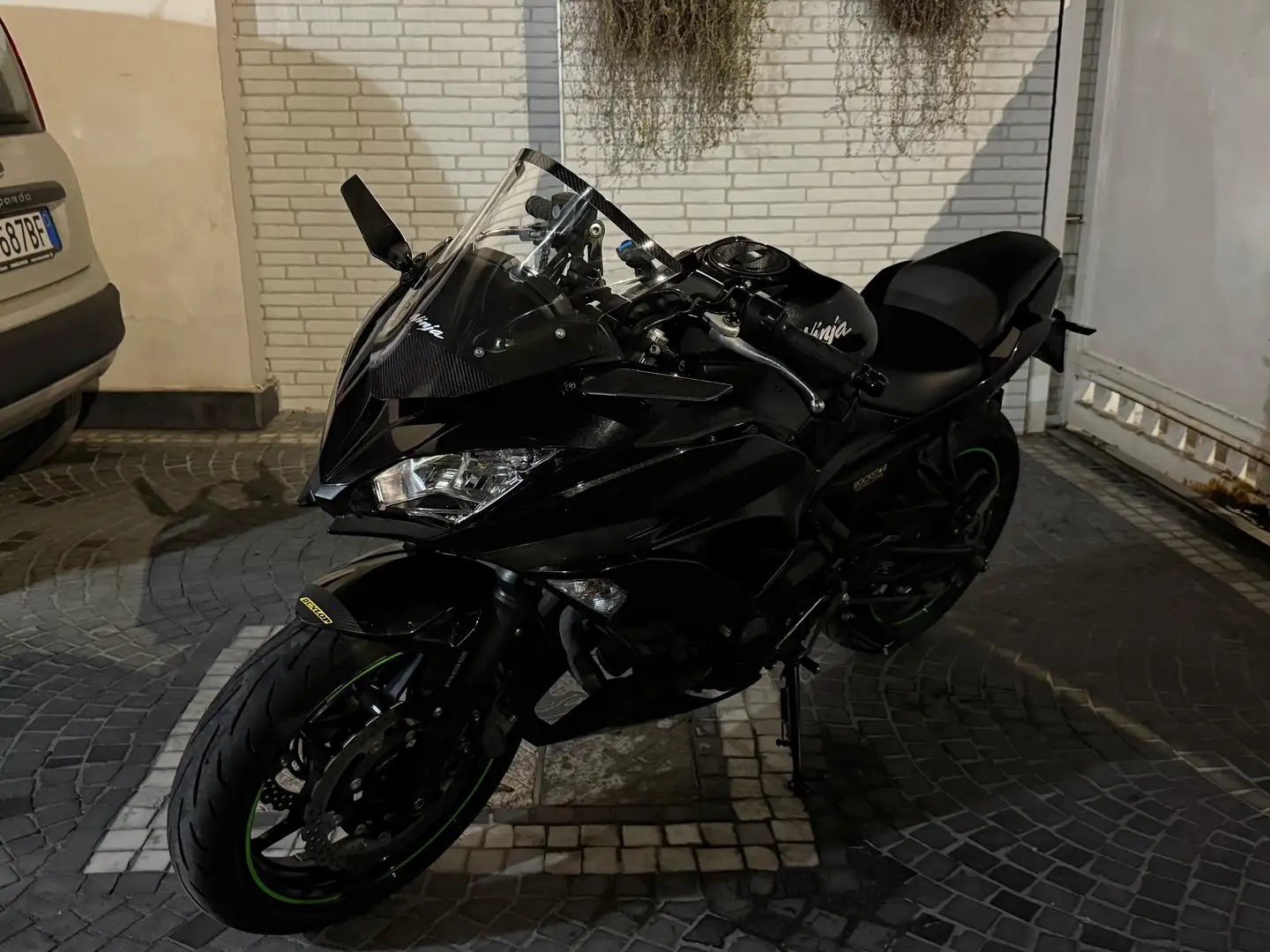 Kawasaki Ninja 650 Fekete - 1