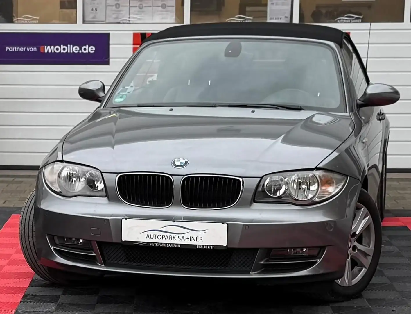 BMW 120 i CABRIO*ADVANTAGE-PAKET*PDC*TÜV 06 2027 Grau - 1