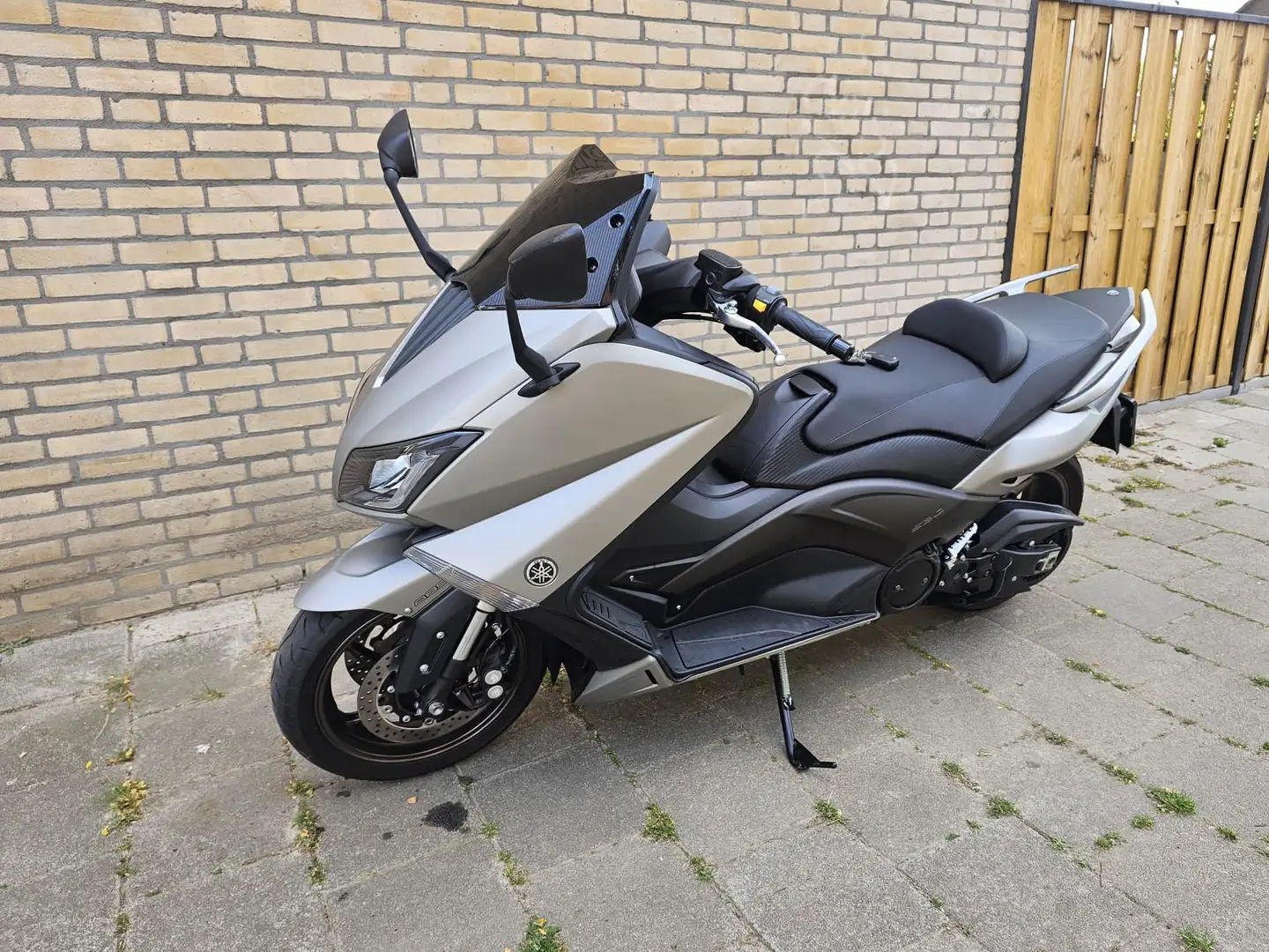 Yamaha TMAX 530 Iron max Grijs - 2