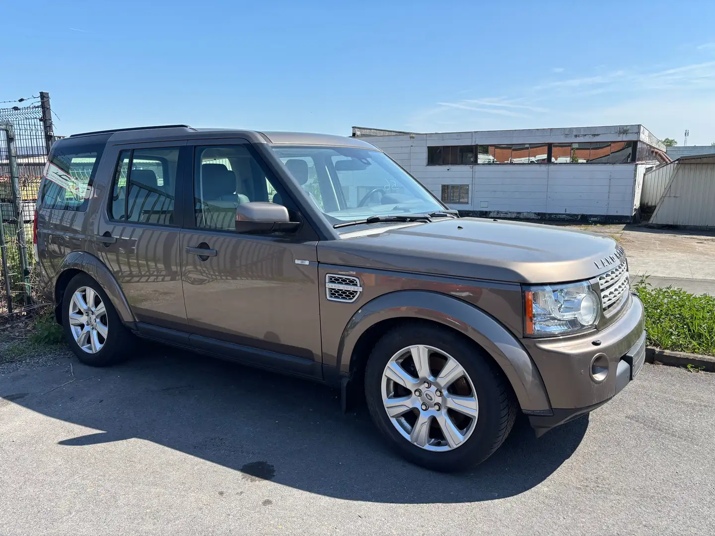 Land Rover Discovery 3.0 TdV6 HSE 7pl no start!! démarre pas! Hnědá - 2