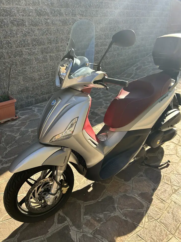 Piaggio Beverly 350