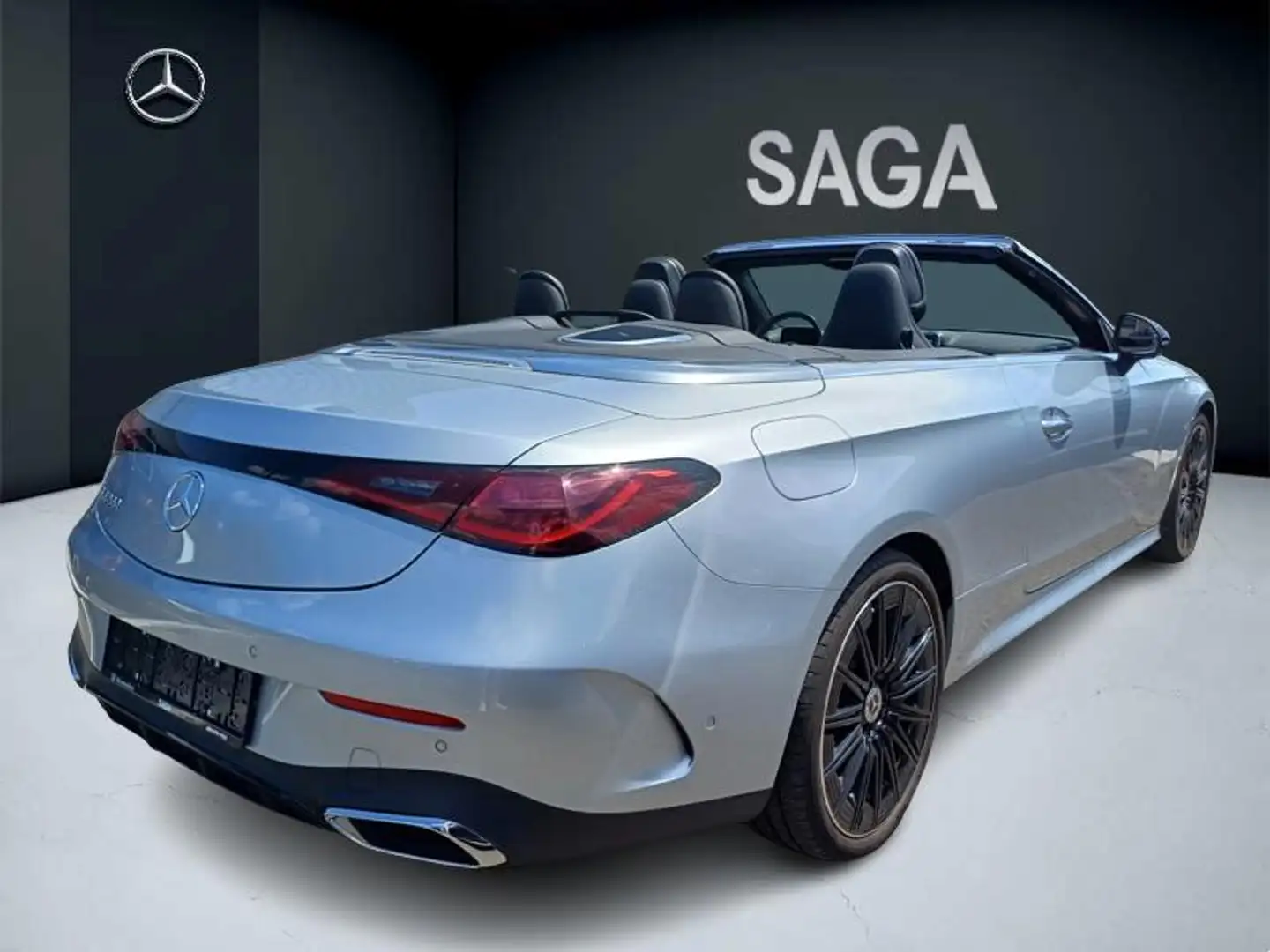 Mercedes-Benz CLE 200 CLE AMG Line Cabriolet Gris - 2