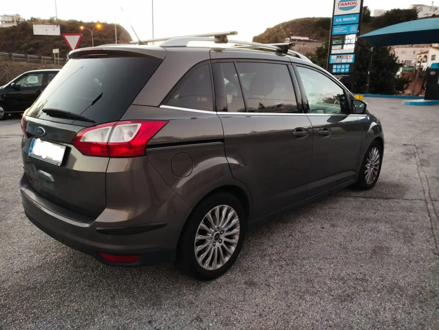 Ford Grand C-Max 2.0TDCi Titanium Gris - 2