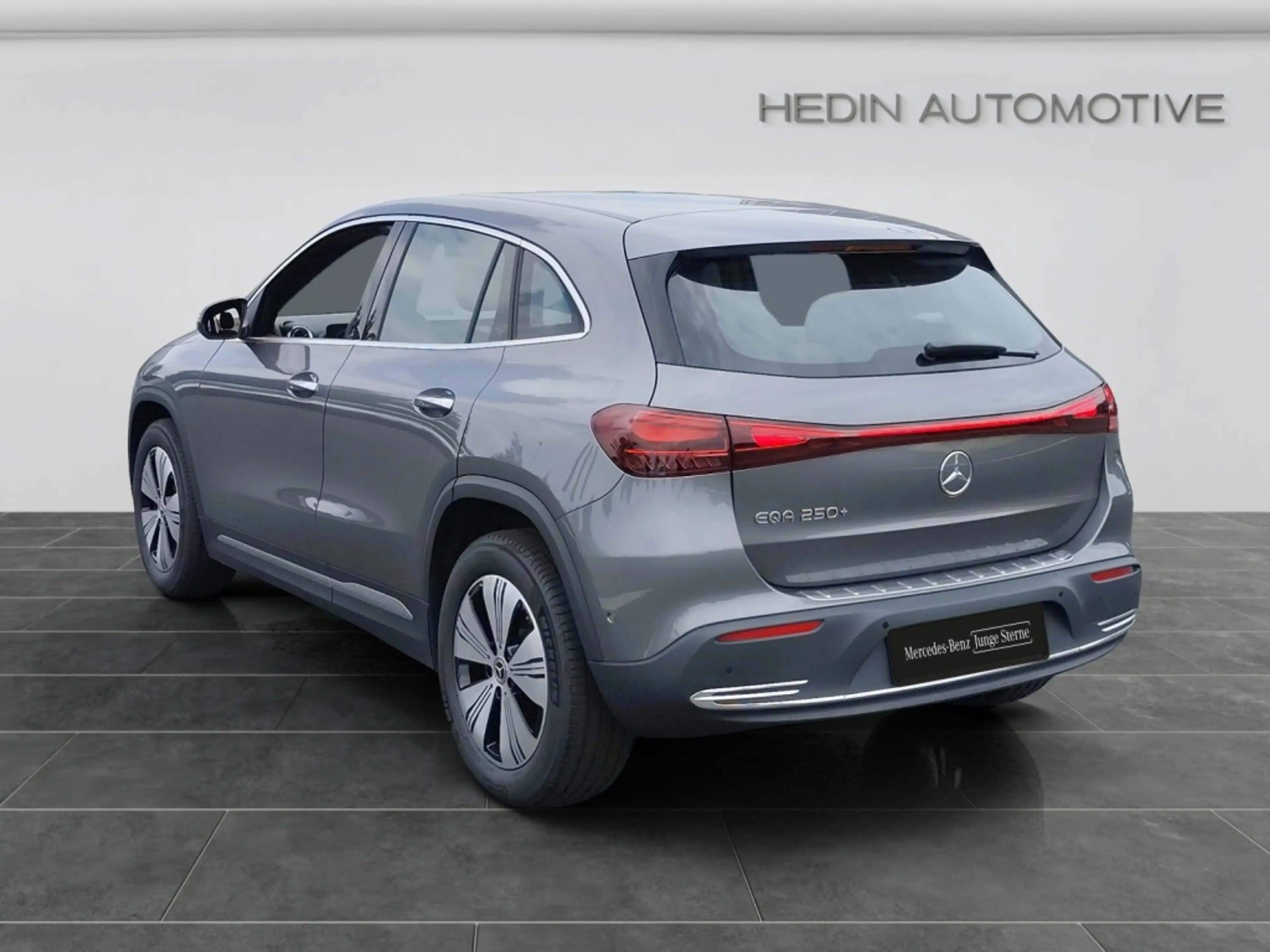 Mercedes-Benz EQA 250 + PROGRESSIVE|DISTR|MBUX|SHZ|360°|KAM — photo 4