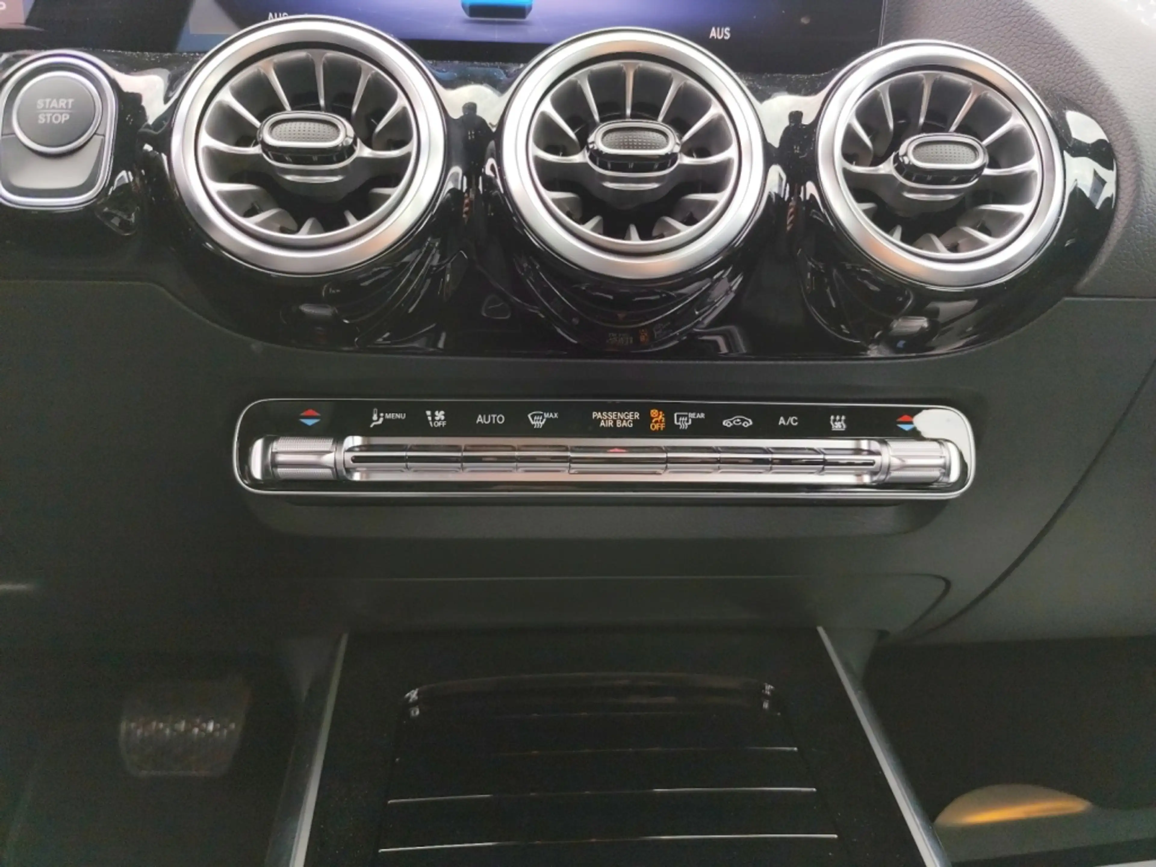 Mercedes-Benz EQA 250 + PROGRESSIVE|DISTR|MBUX|SHZ|360°|KAM — photo 12
