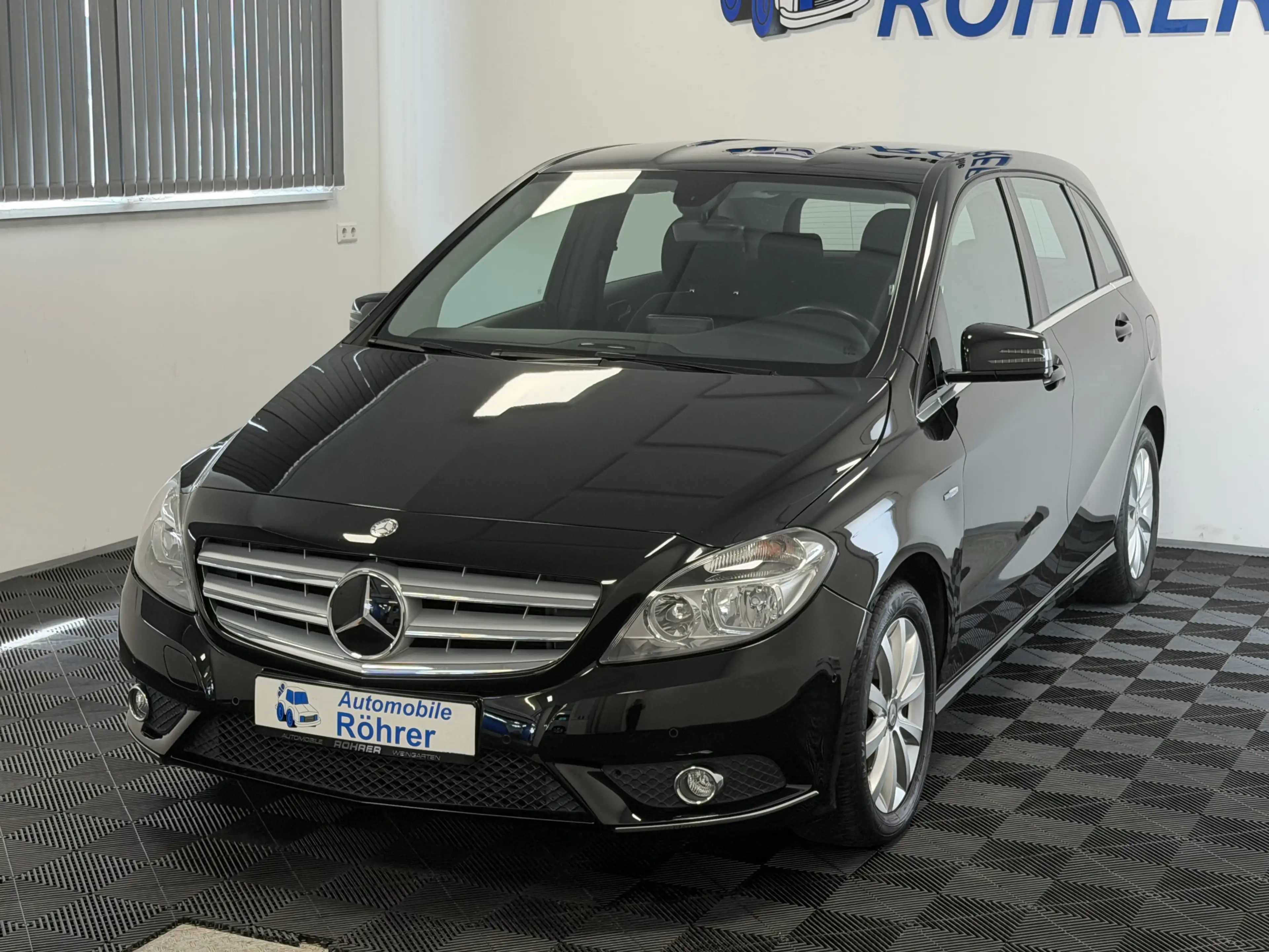 Mercedes-Benz B 180 BlueEff. Automatik Navigation Einparkhilfe — photo 2