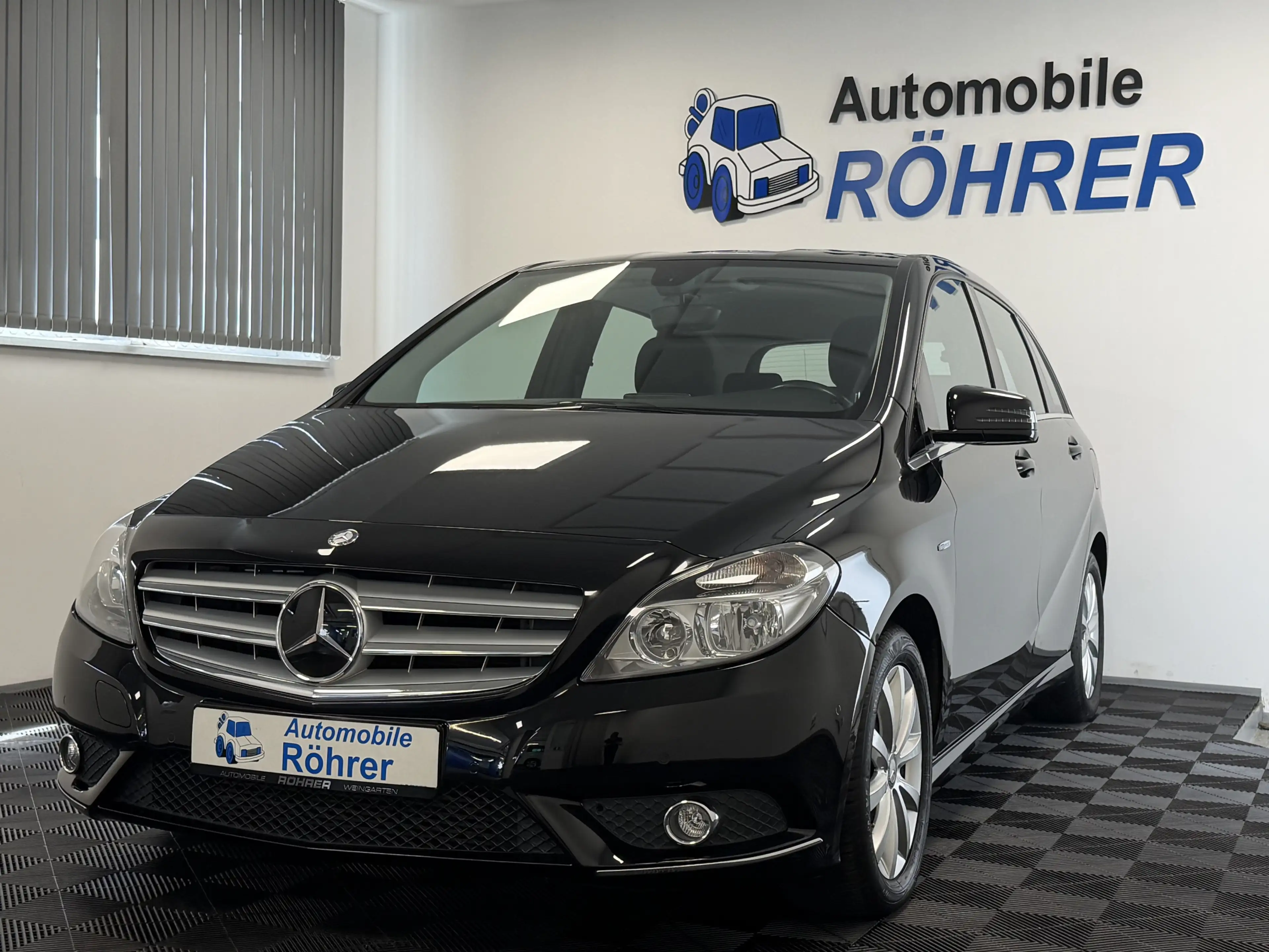 Mercedes-Benz B 180 BlueEff. Automatik Navigation Einparkhilfe