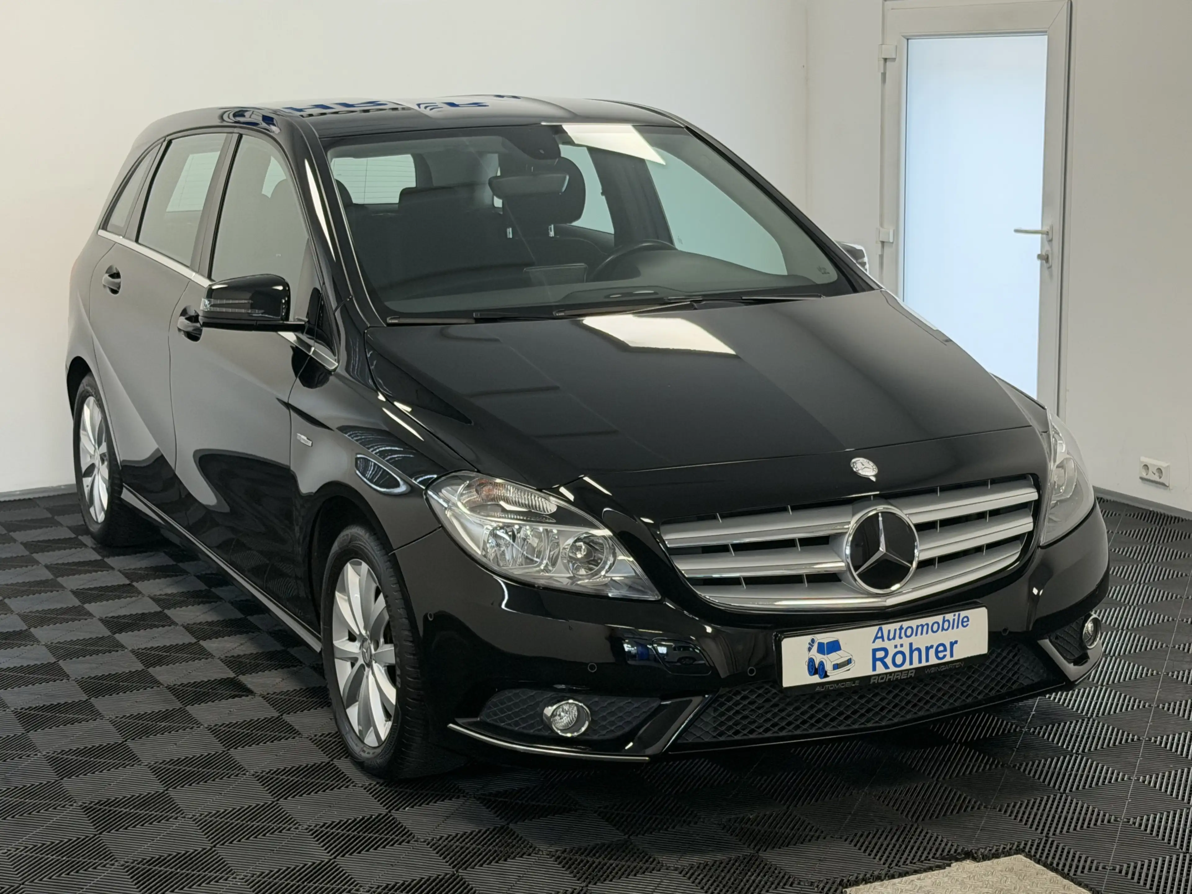 Mercedes-Benz B 180 BlueEff. Automatik Navigation Einparkhilfe — photo 4