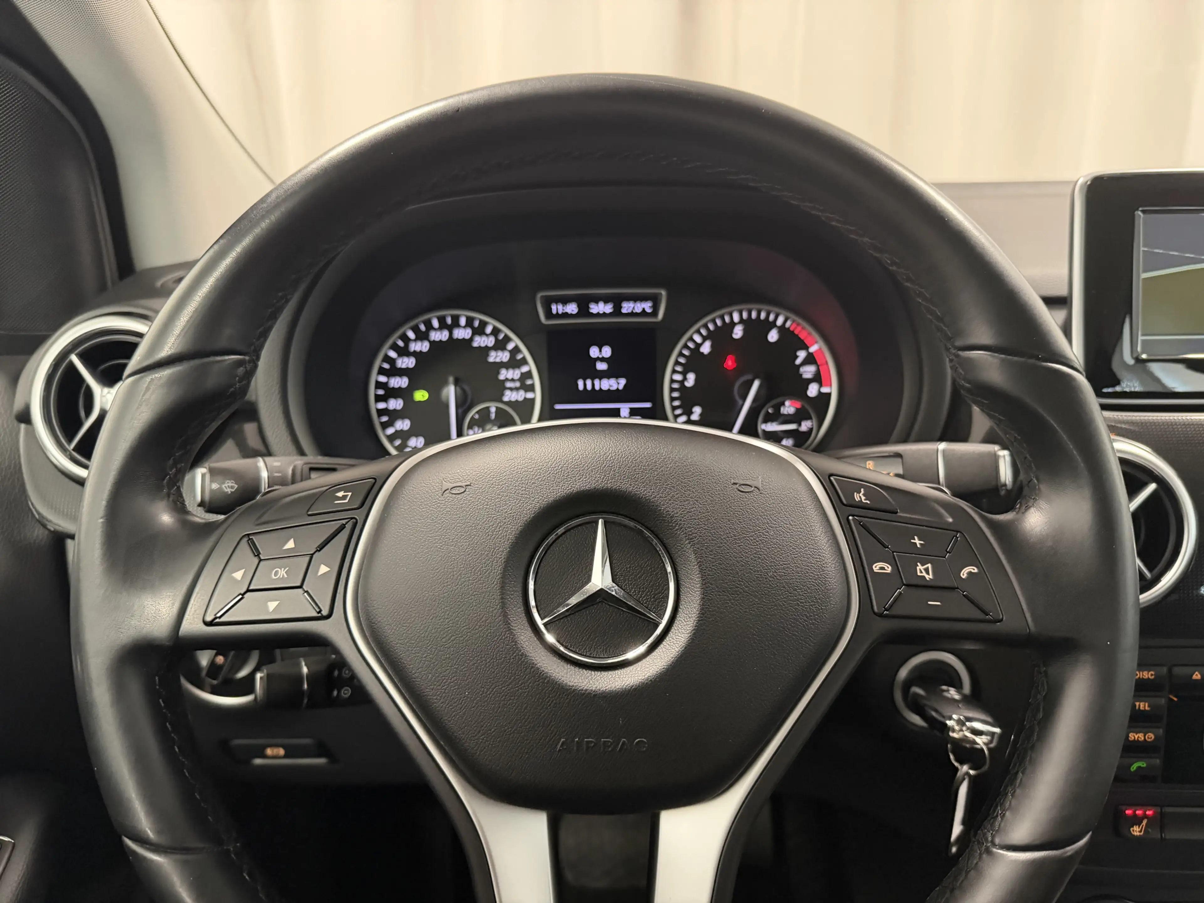Mercedes-Benz B 180 BlueEff. Automatik Navigation Einparkhilfe — photo 14