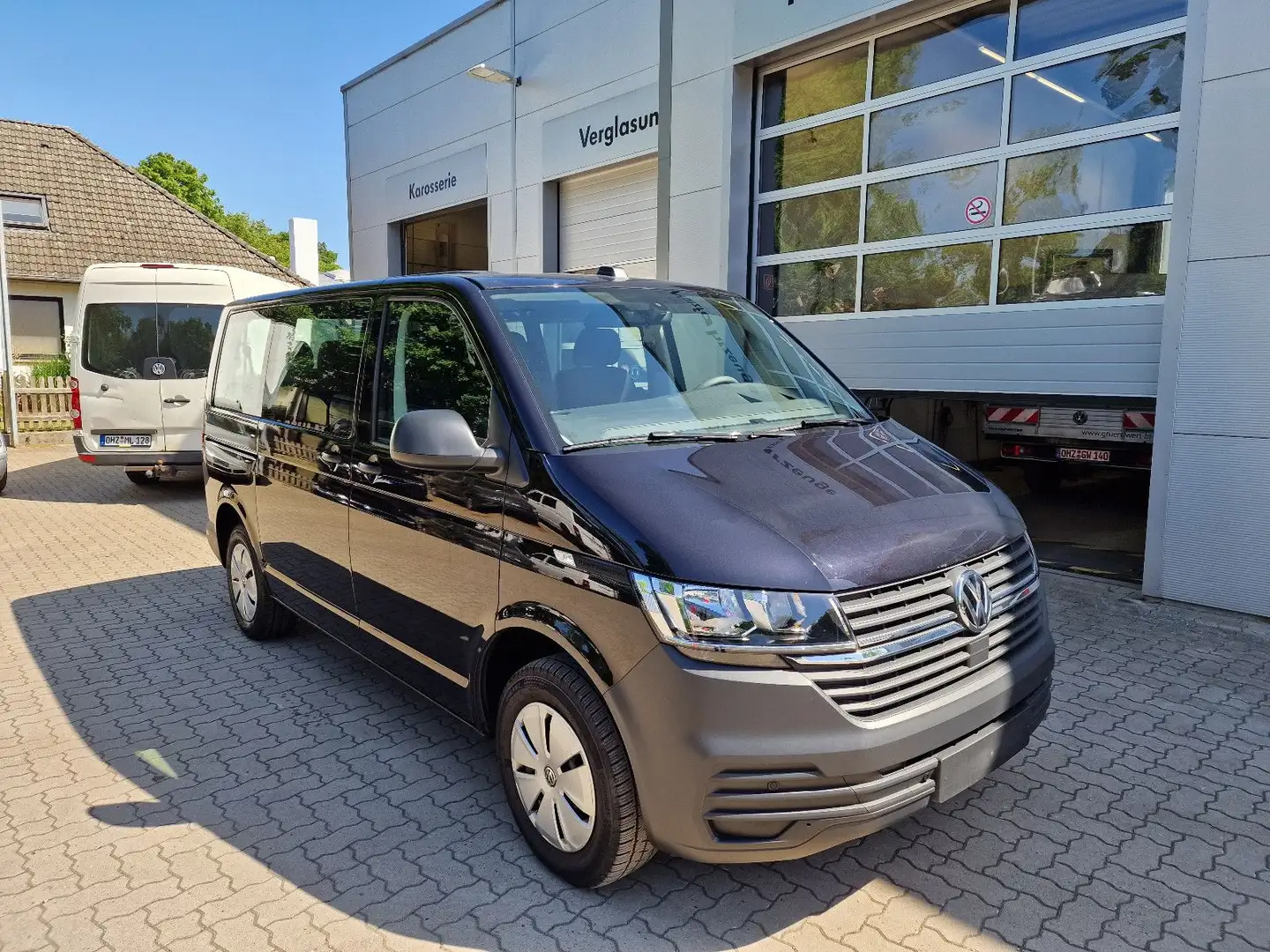 Volkswagen T6 Kombi T6.1 Kombi 2.0TDi KR DSG +AHK+NAV 9-Sitzer Negro - 2