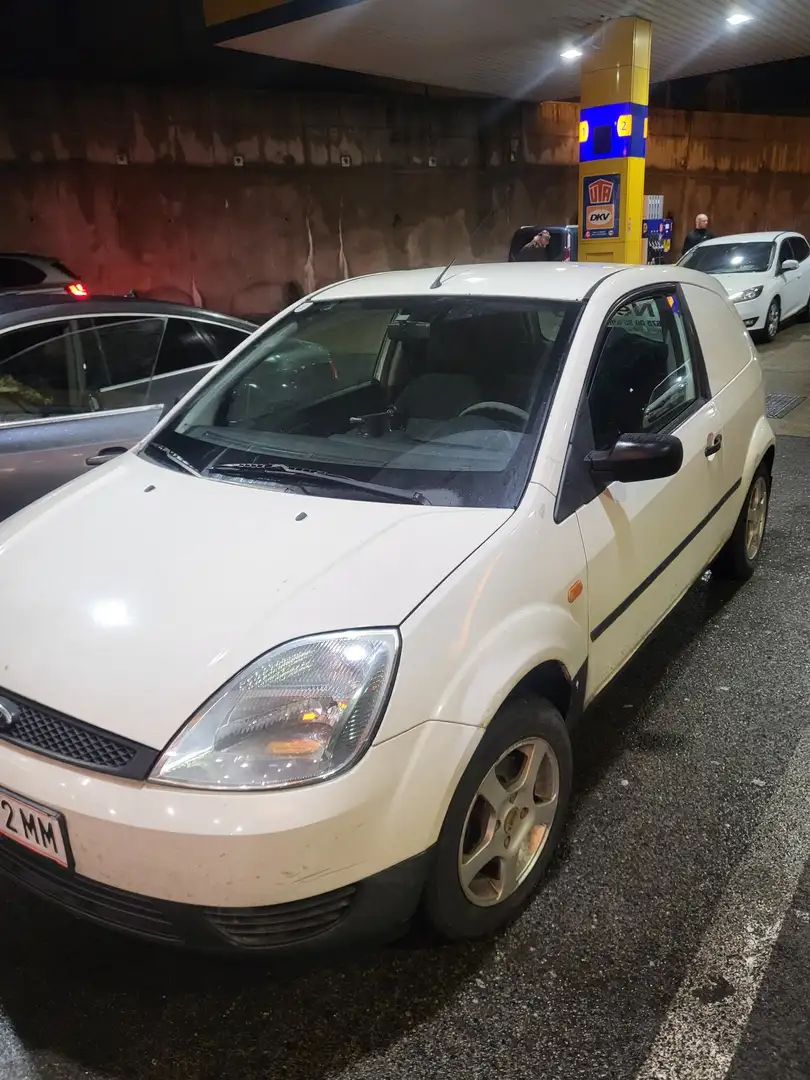 Ford Fiesta Trend 1,4 TDCi Weiß - 2