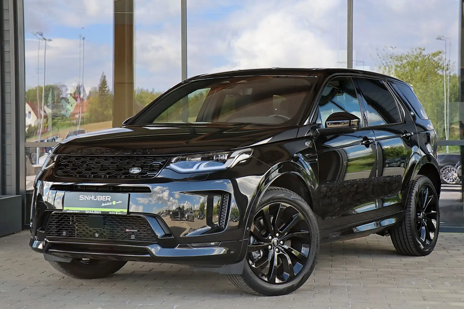 Land Rover Discovery Sport P300e PHEV AWD R-Dynamic HSE Aut. ACC, 360 Cam,... Zwart - 1
