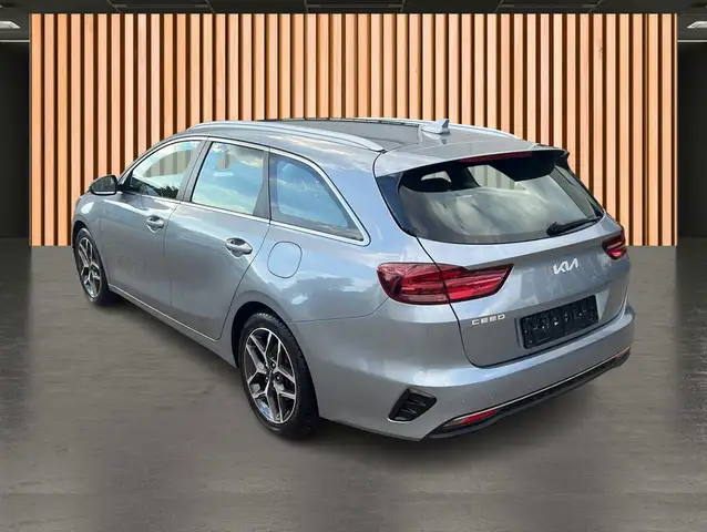 Kia Ceed view 4