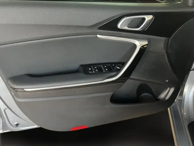 Kia Ceed view 5