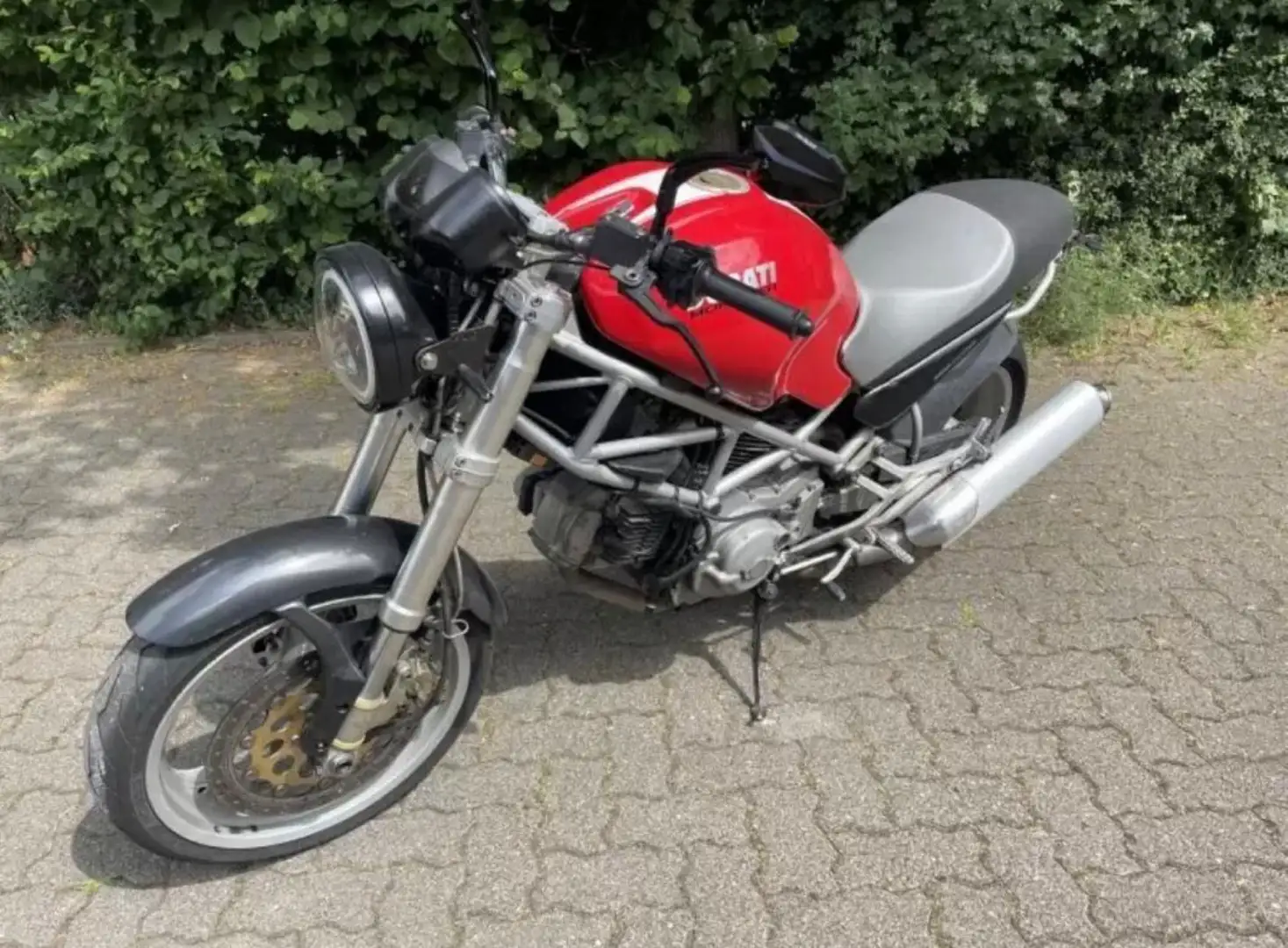 Ducati Monster 600 Dark crna - 1
