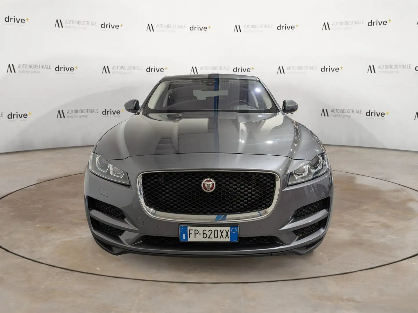 Jaguar F-Pace 2.0 D 180 CV AWD  20D TURBO PURE AUTOMATIC Grigio - 2