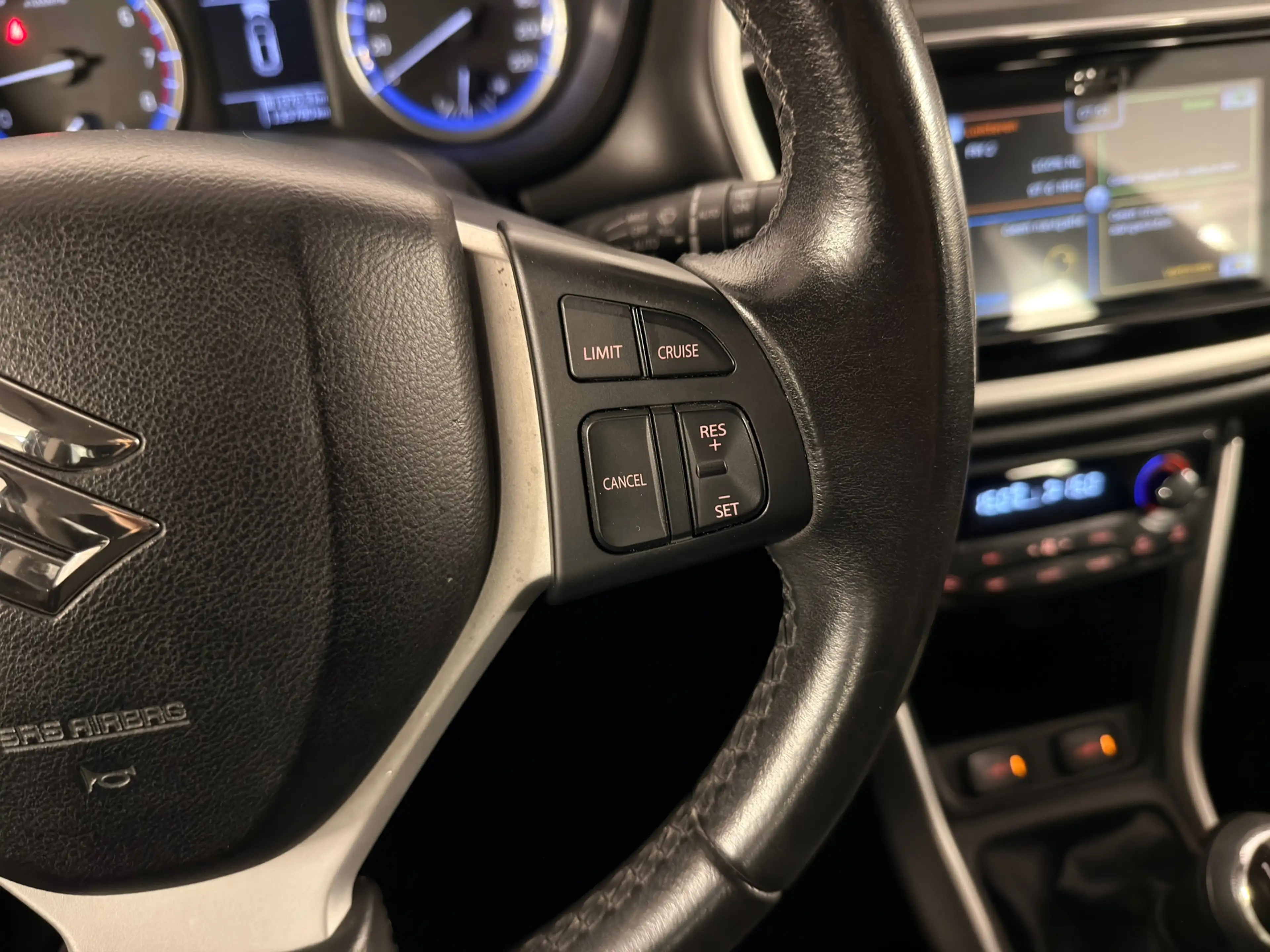 Suzuki SX4 S-Cross 1.6 Exclusive All Season Banden Stoel / verwarming — photo 20