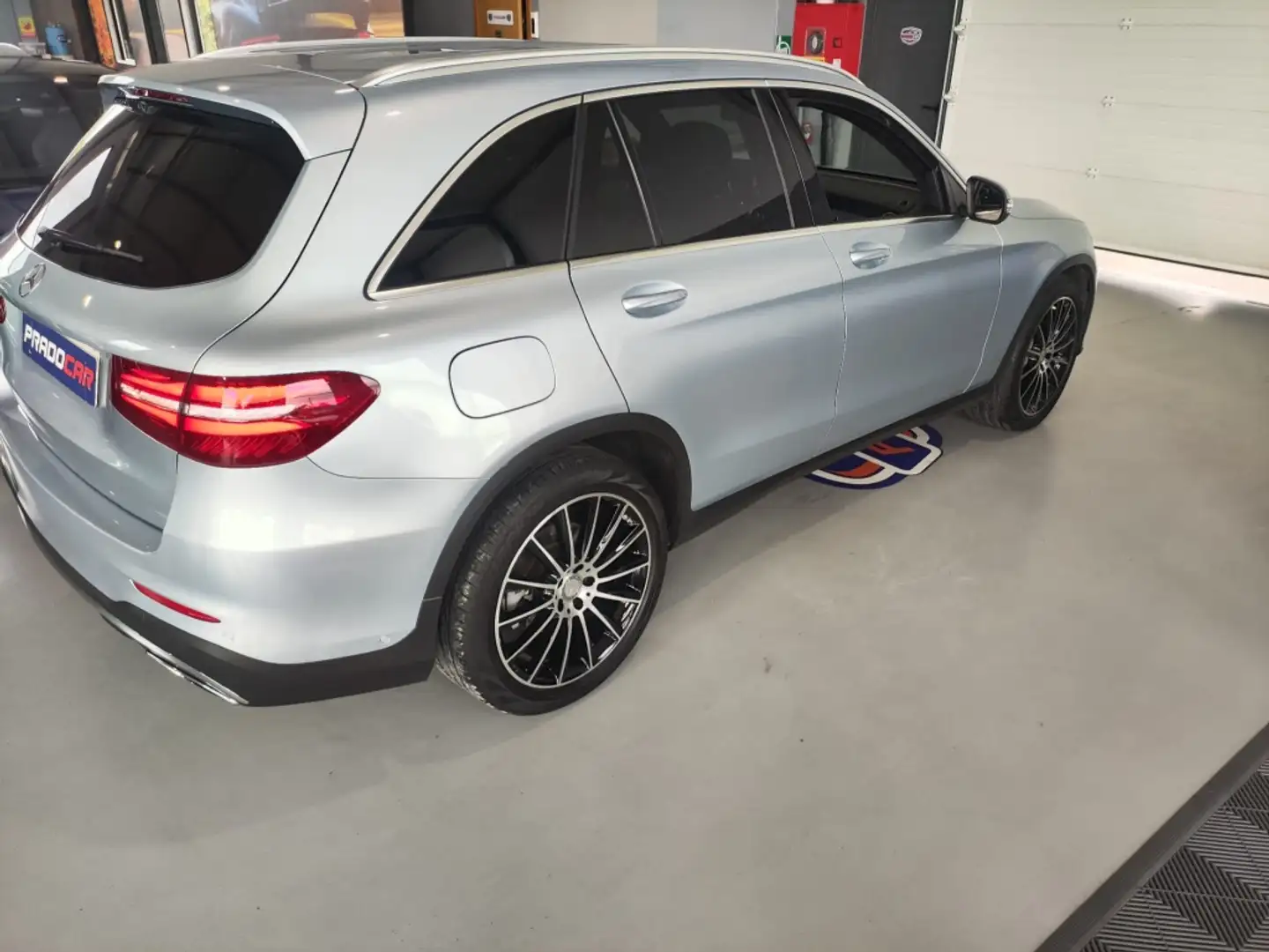 Mercedes-Benz GLC 220 220d 4Matic Aut. Blau - 2