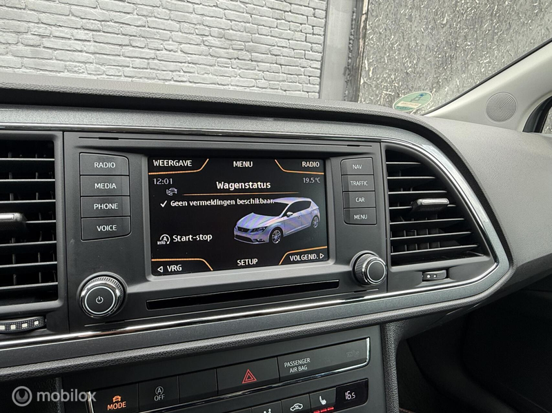 SEAT Leon 1.4 TSI FR Dynamic — photo 11