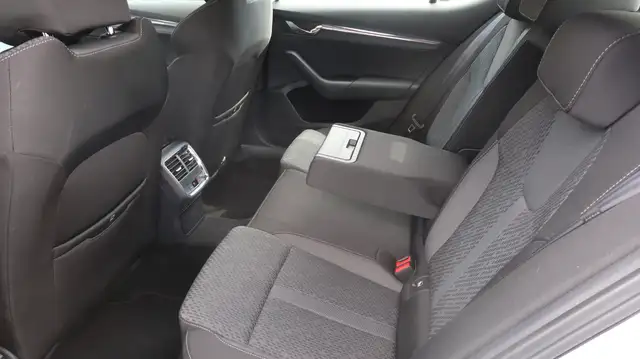 Skoda Octavia view 6