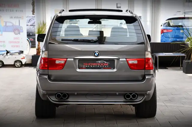 BMW X5 view 6