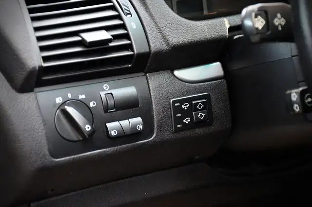 BMW X5 view 9