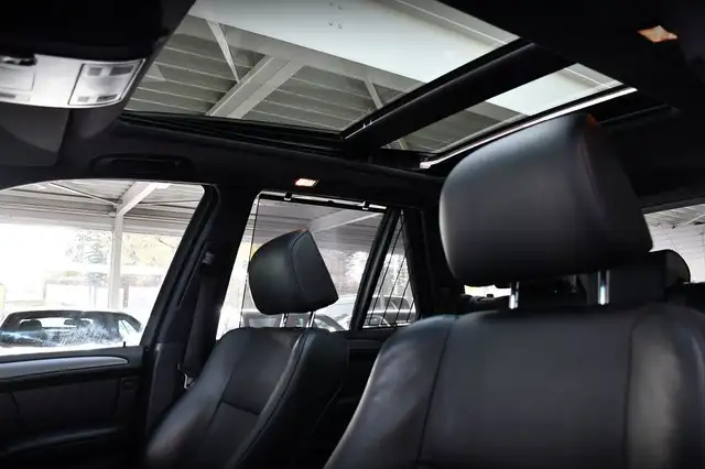 BMW X5 view 13