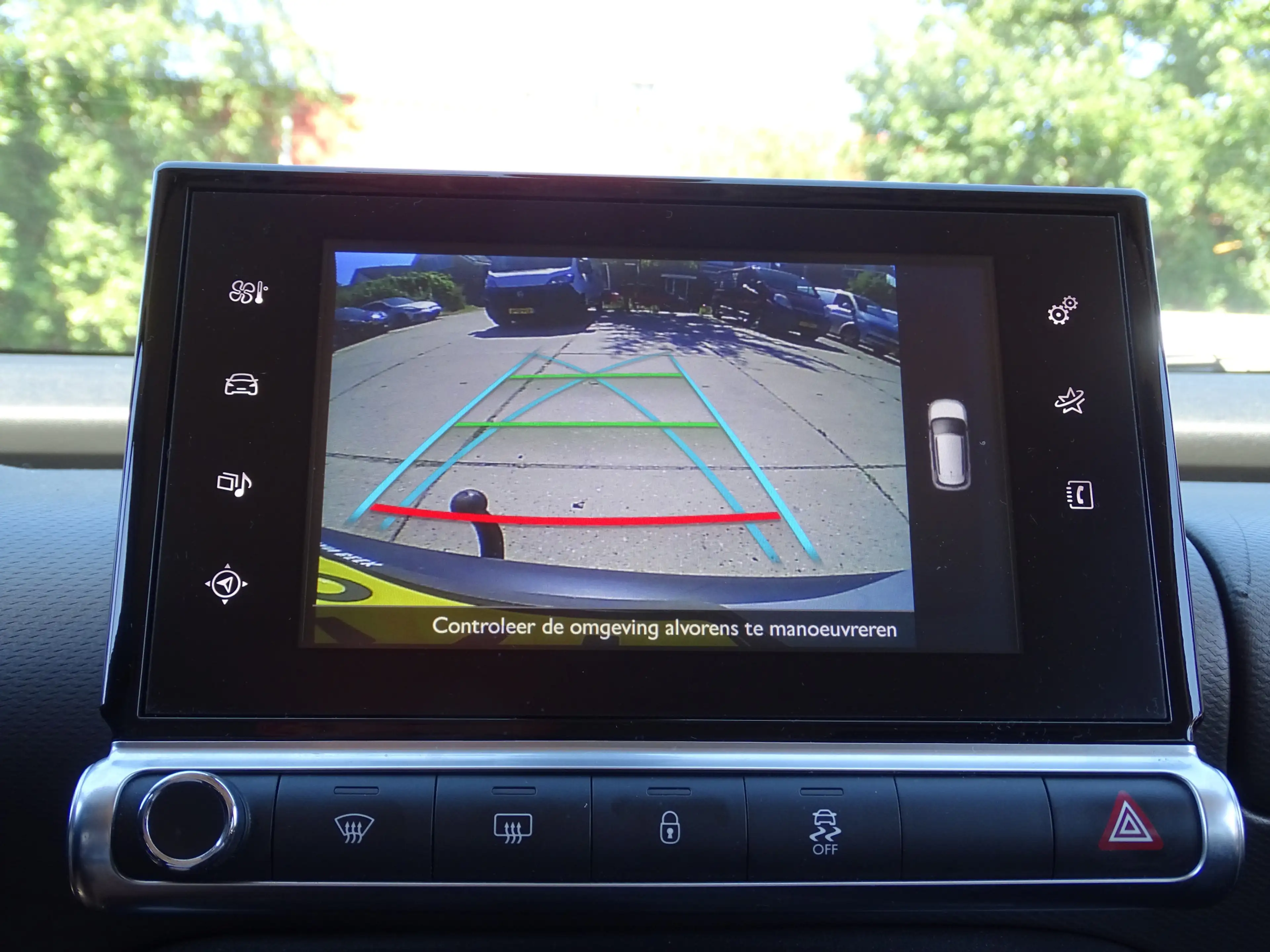 Citroen C4 Cactus 1.2 PureTech Shine — photo 14