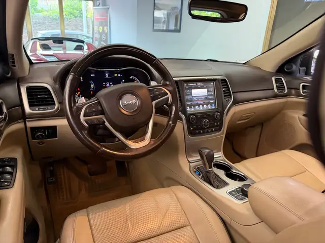 Jeep Grand Cherokee view 10