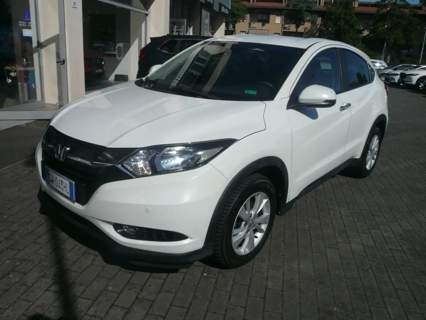 Honda HR-V HR-V 1.6 Elegance Navi Adas Neopatentati Bílá - 2