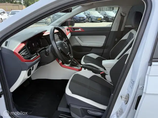 Volkswagen Polo view 10