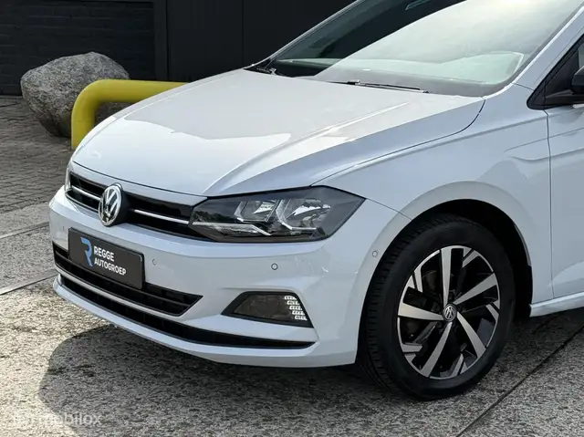 Volkswagen Polo view 6