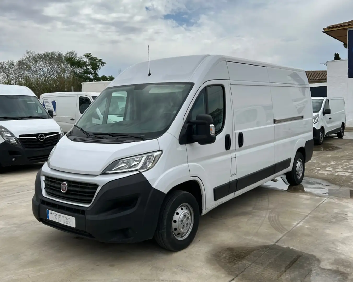 Fiat Ducato Fg. 30 2.0Mjt LPEGR Corto T.Alto 85kW Blanco - 1