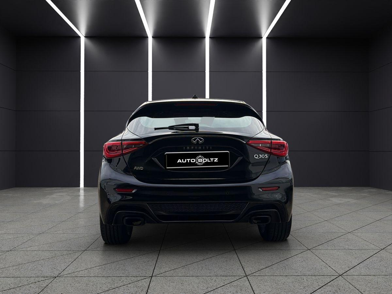 Infiniti Q30 2.2 d AWD Premium LED NAVI — photo 5