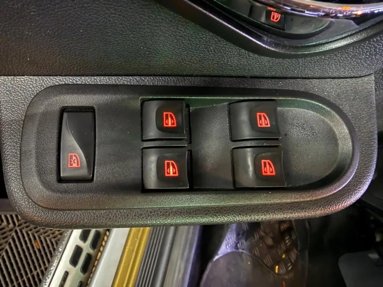 Dacia Duster — photo 34